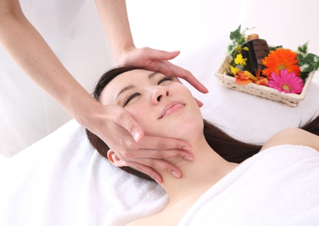 フォトウェディングの前にはブライダルエステで自分磨きを！～ビーチでの撮影に自信を！～